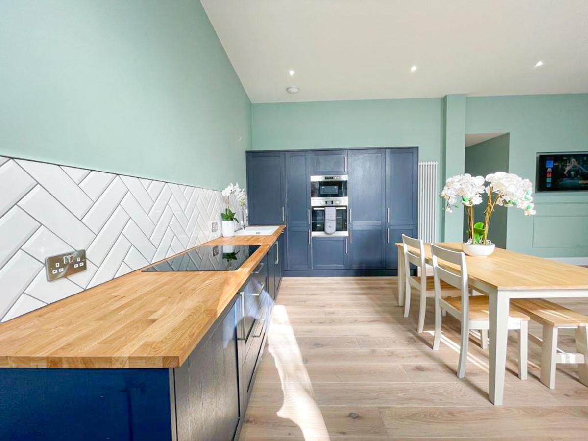Apartament Beautiful 2Br, Private Entry In Vibrant Leith Edynburg Zewnętrze zdjęcie